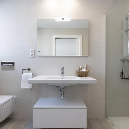 Vila Uhc Portofino *